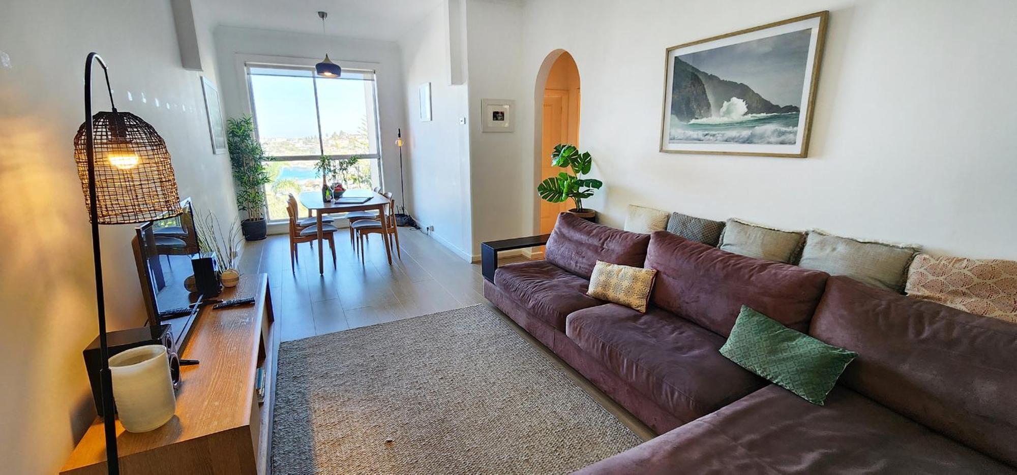 Apartment Relaxed Coastal Living With Fantastic Sea Views *
